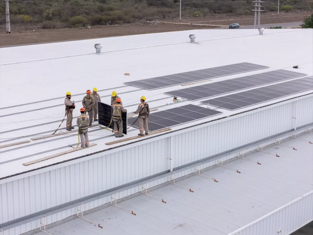 Placas fotovoltaicas de recoleccion solar para la generación de energía en industrias y comercios